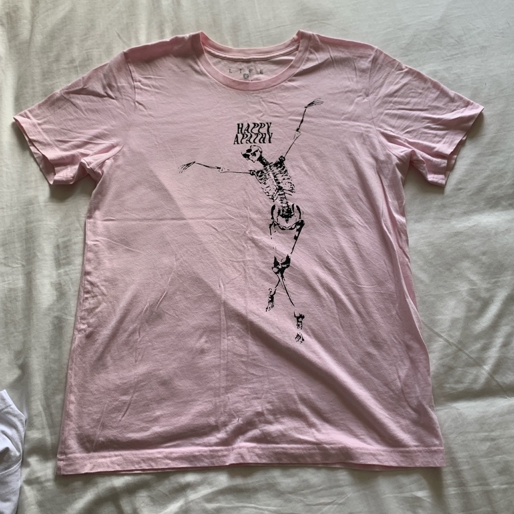 Graphic tee "Happy apathy"